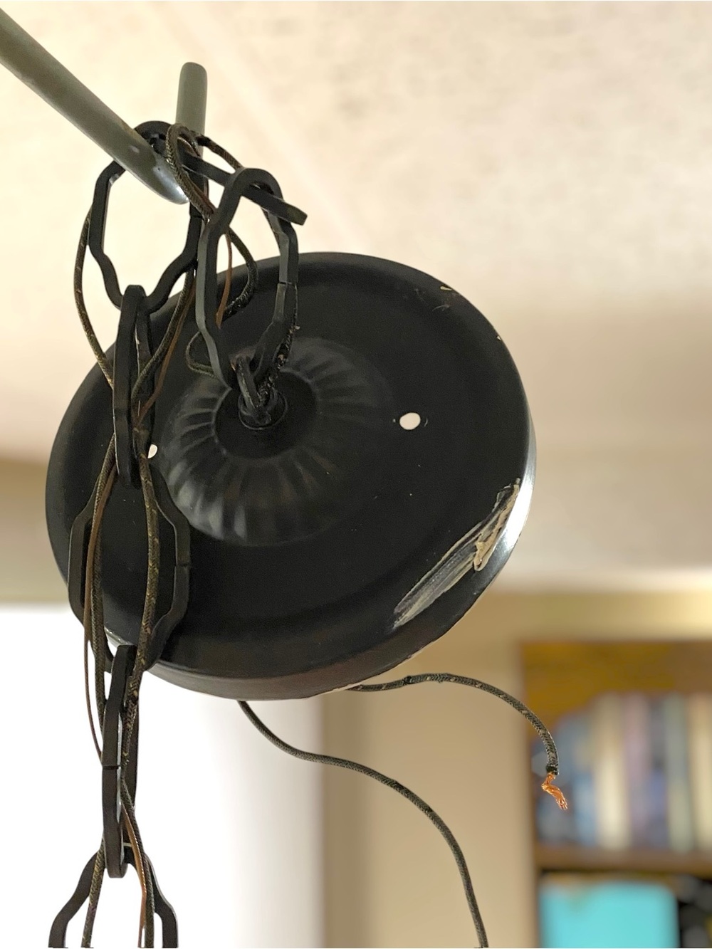 Vintage Amber Wrought Iron Hanging 3 Bulb Ceiling Light Crackle Glass MCM - Picture 5 of 9